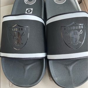 Nike NFL Raiders slides